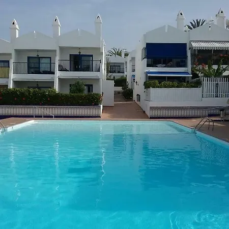Pool View Yard Holiday home *